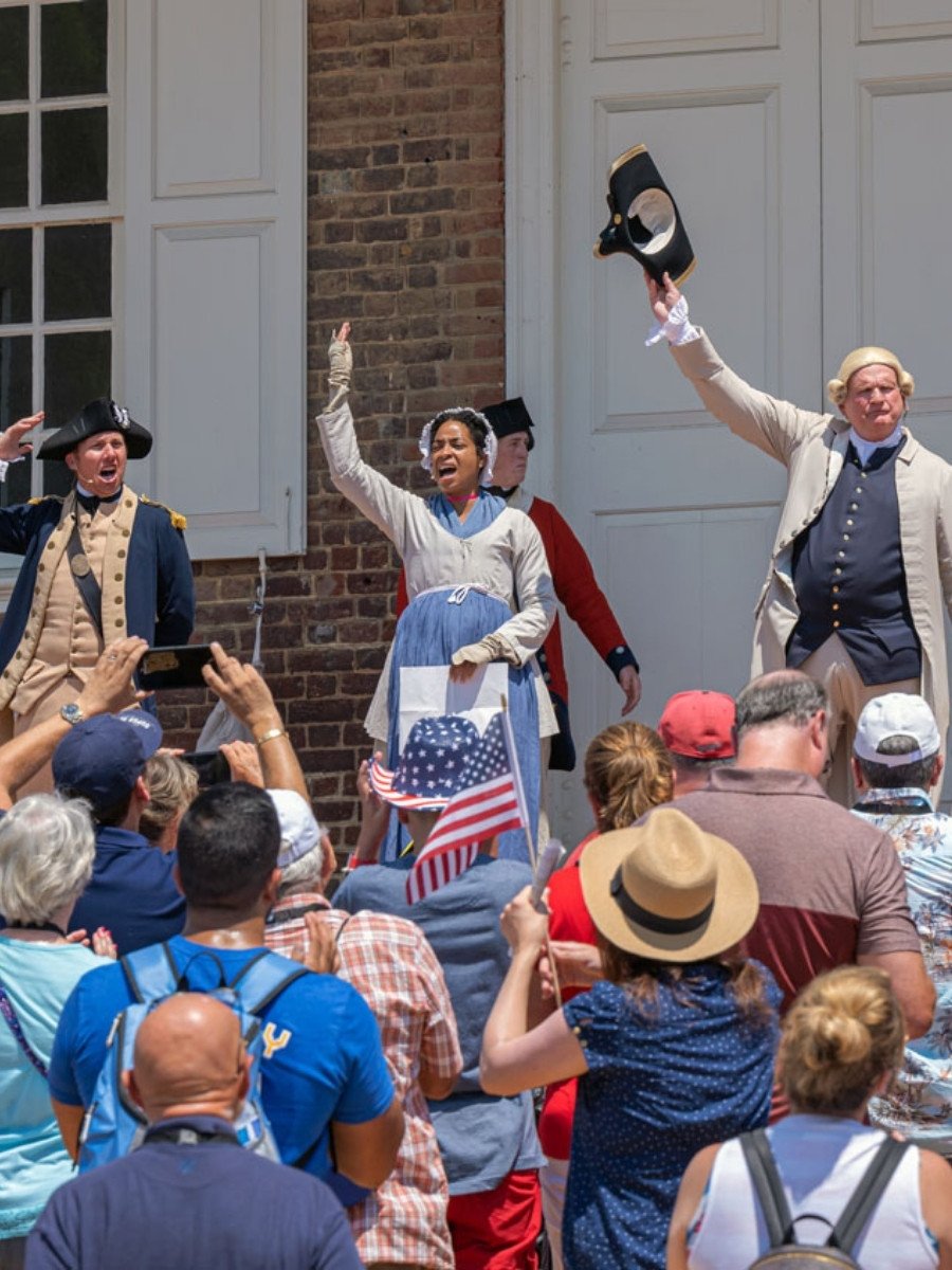 Colonial Williamsburg: Noon Reading of the Declaration of Independence